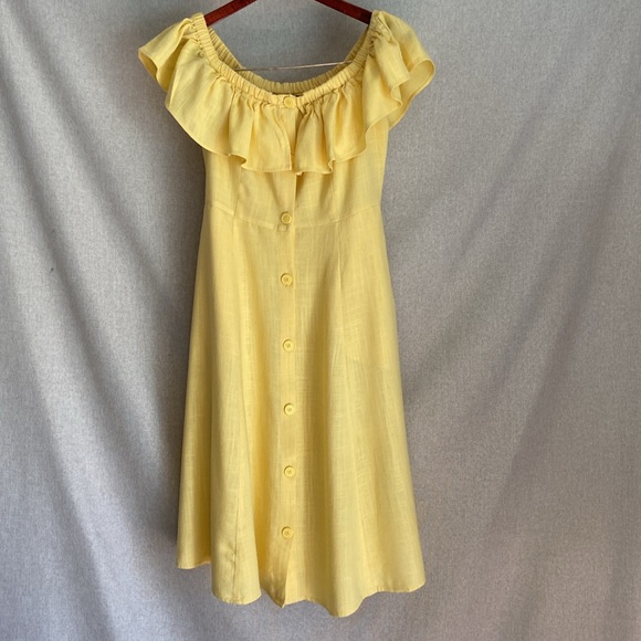 Forever 21 Off-Shoulder Button Down Dress Ruffle Front. Size S - Picture 2 of 7